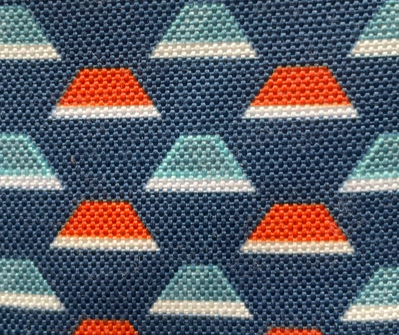 YoPoll – Le jouet interactif qui stimule votre chat